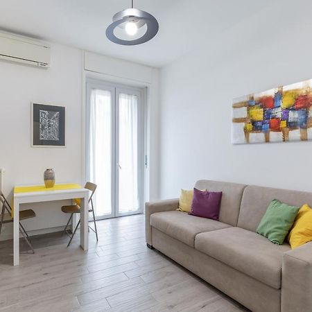 Piazza De Angeli M1 Comfortable Flat With Balcony Milan Luaran gambar