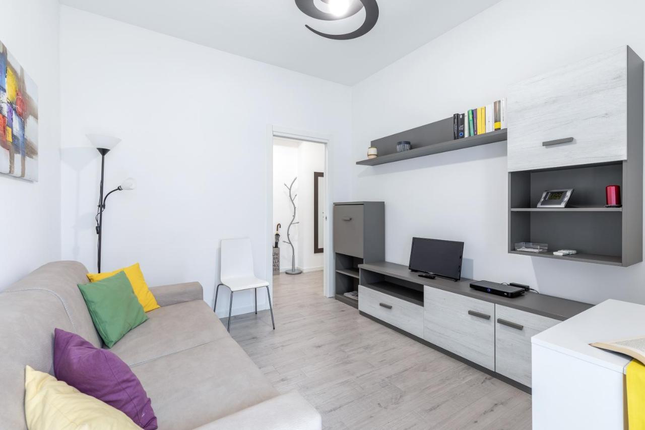 Piazza De Angeli M1 Comfortable Flat With Balcony Milan Luaran gambar