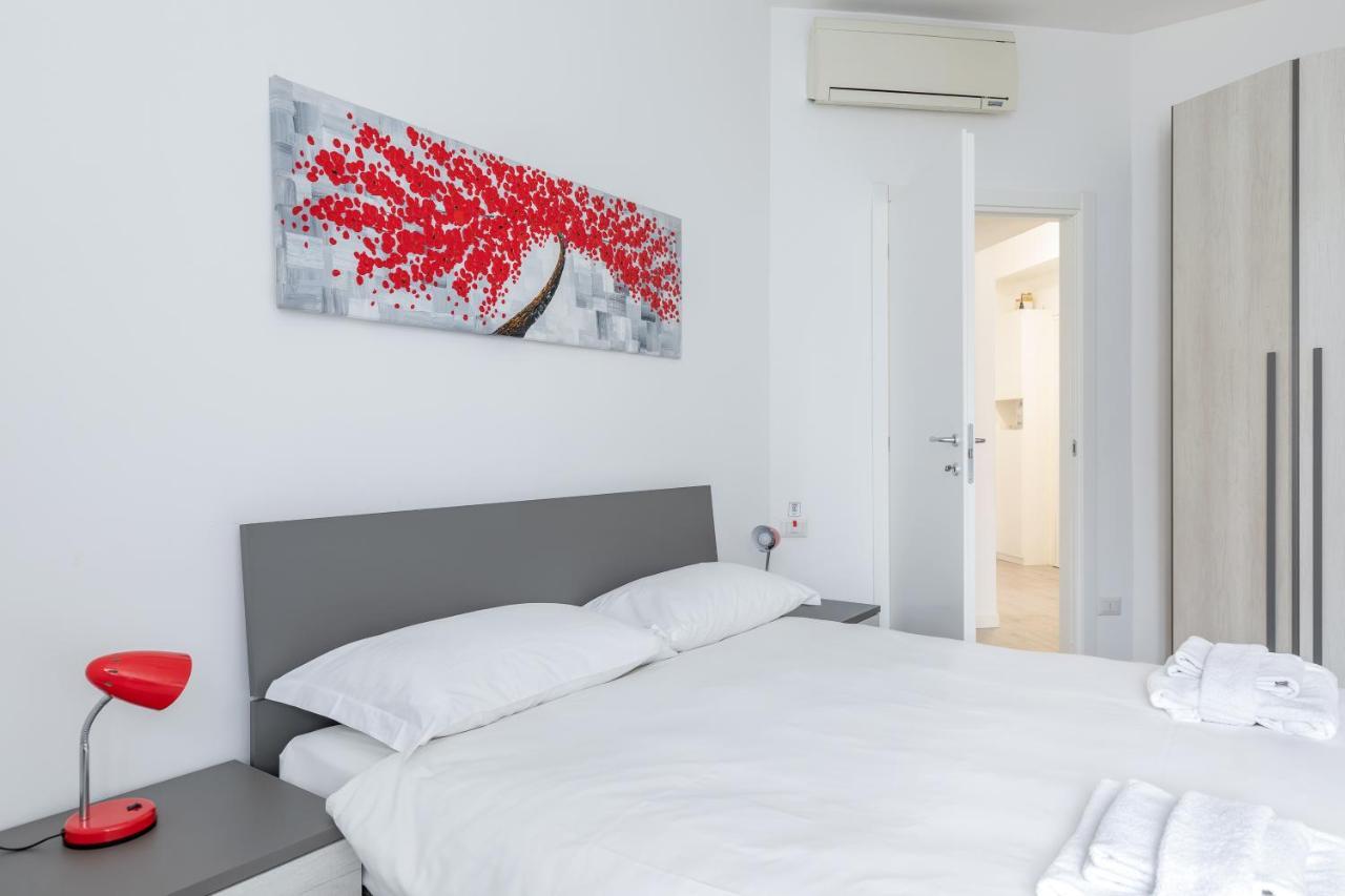 Piazza De Angeli M1 Comfortable Flat With Balcony Milan Luaran gambar