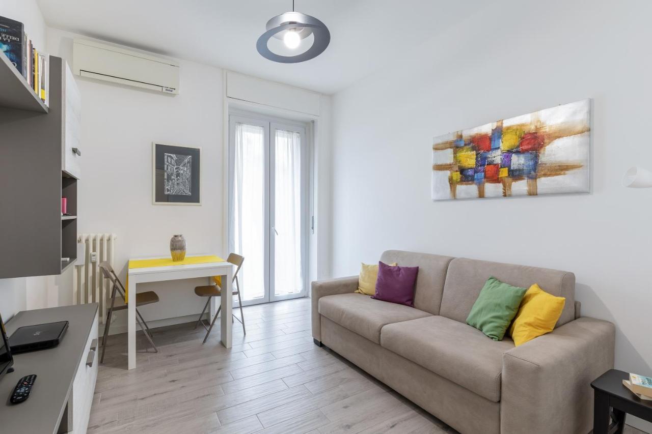 Piazza De Angeli M1 Comfortable Flat With Balcony Milan Luaran gambar