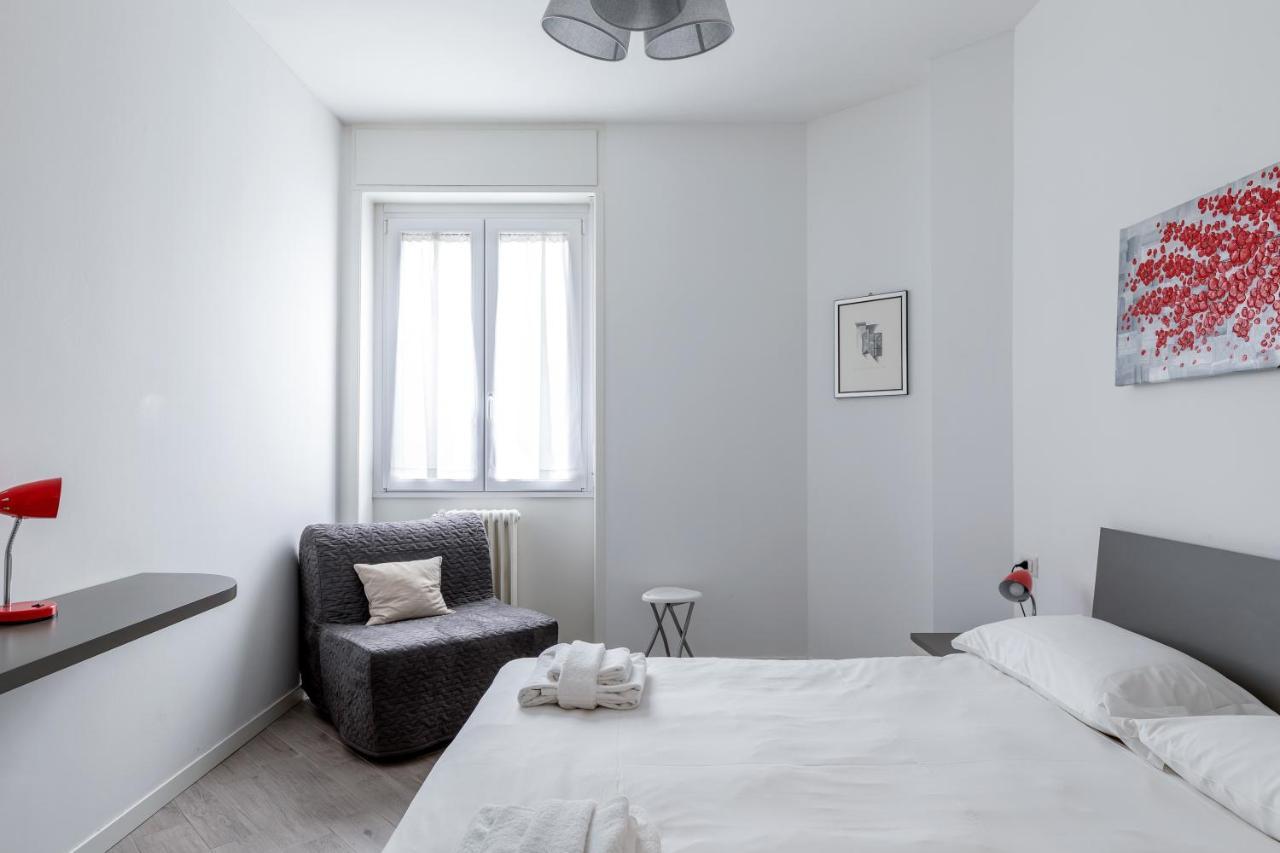 Piazza De Angeli M1 Comfortable Flat With Balcony Milan Luaran gambar