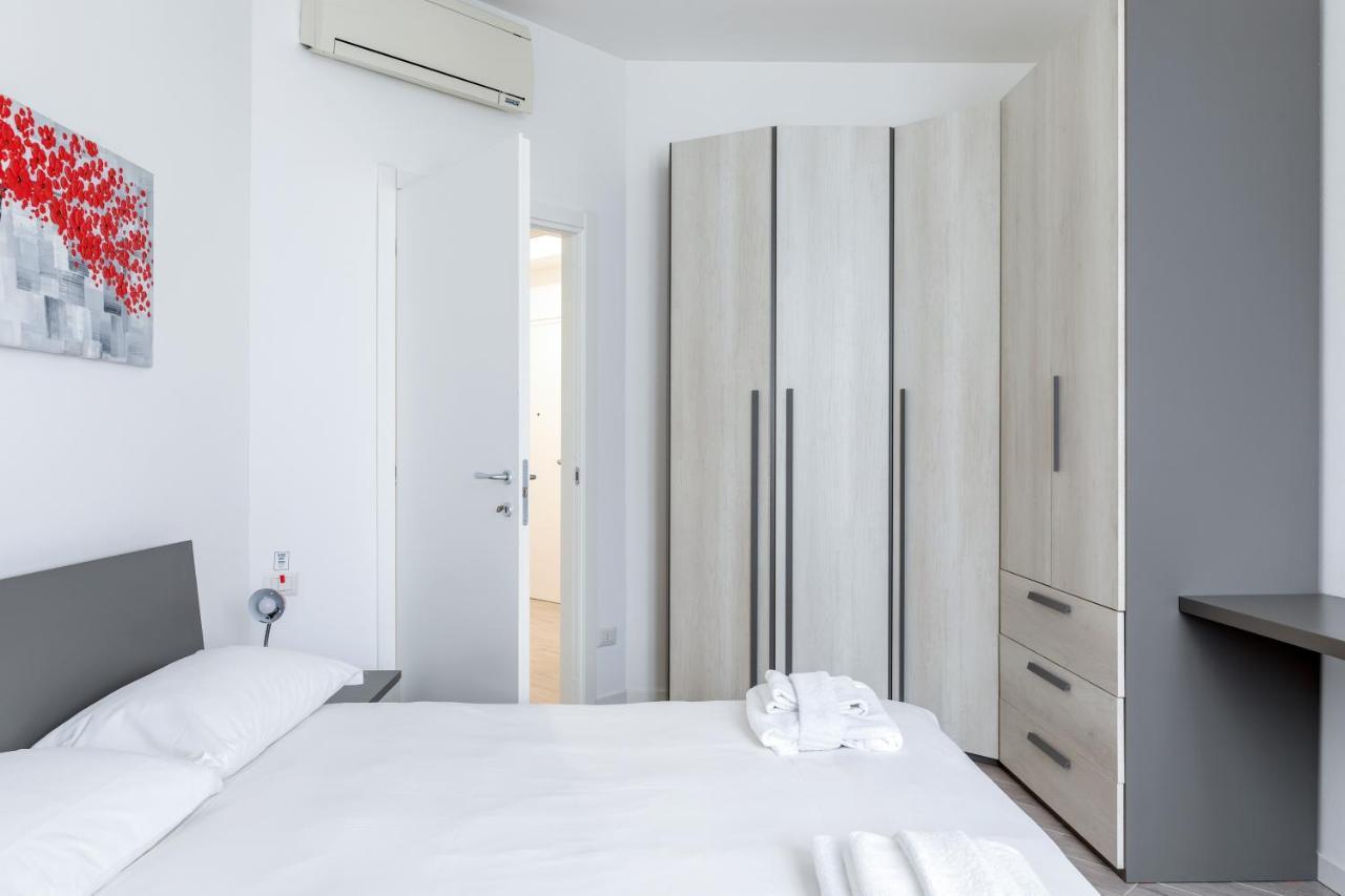 Piazza De Angeli M1 Comfortable Flat With Balcony Milan Luaran gambar